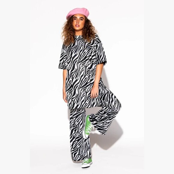 Leveled Up Double Knit Playsuit in Zebra Baby [PANTS ONLY] - Picture 1 of 6